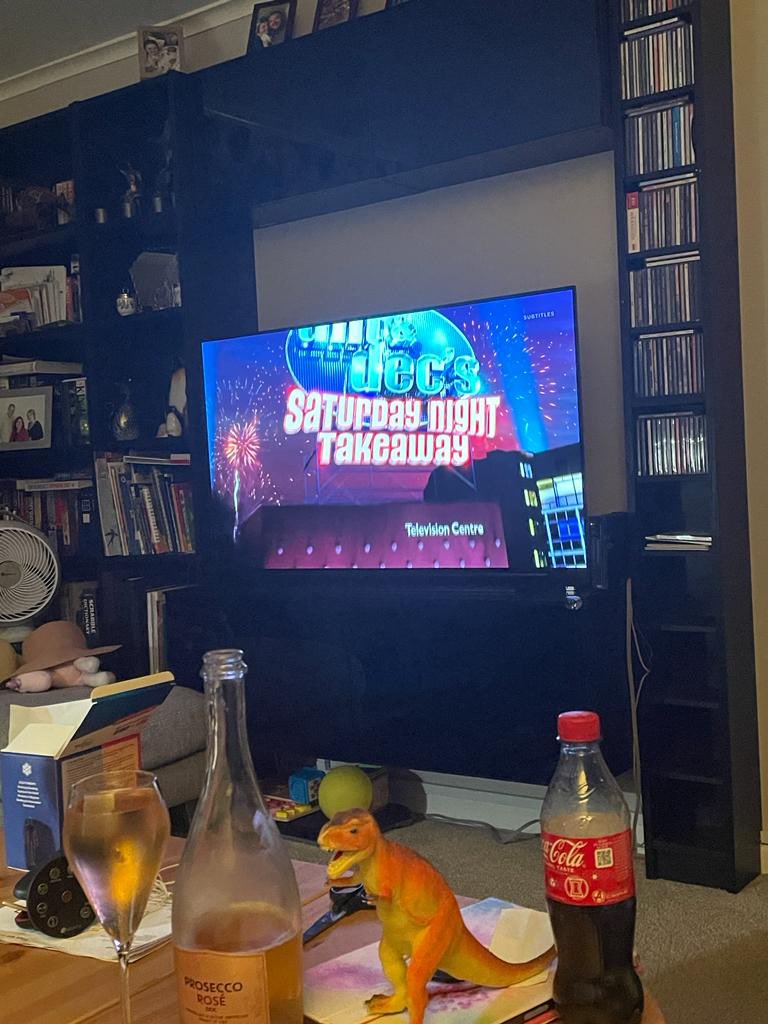 Amylovell11's tweet photo. When you take a car, train and underground to @antanddec Saturday night takeaway but don’t get in after queuing for for 2 hours. Drink prosseco and watch it on the tv with your nearly 2yr old!! #getmetotheshow @ApplauseStoreUK you could have had better communication https://t.co/qB6xDxHCSv