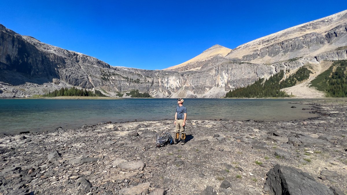 EricTAdventures's tweet photo. Exploring Rockbound Lake in Banff National Park
[full hike video on our channel]
#towerlake #banffhiking #castlemountain #rockboundlake #hikebanff #banffadventures #curiositybanff #albertahikes #travelbanff #banffhikes #banff_lakelouise #banffnp https://t.co/LwkWm0BSgx