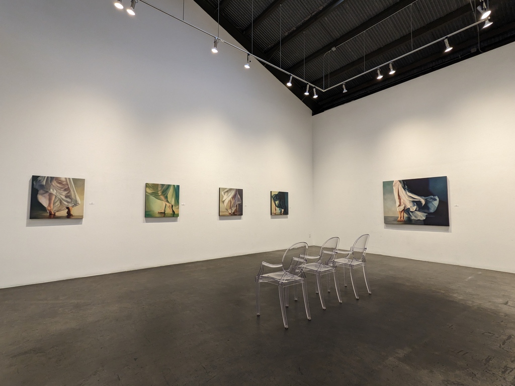 OPENING TODAY!
3-5pm at Skidmore Contemporary Art, Courtney Murphy's solo exhibition titled "Sonata."

For inquiries and more information:
Email: lia@skidmorecontemporaryart.com
Call: 310-828-5070

#CourtneyMurphy #SkidmoreContemporary