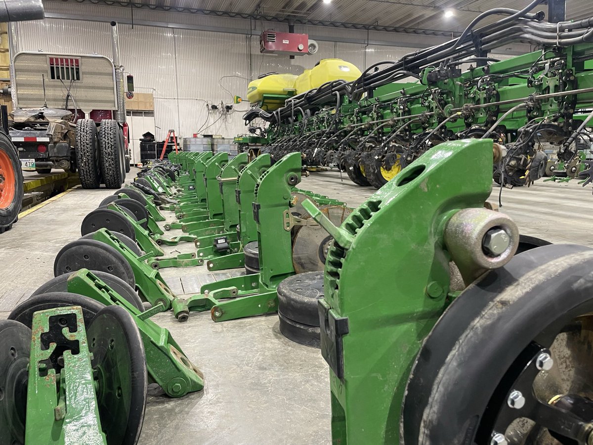 R & L Acres tweet media