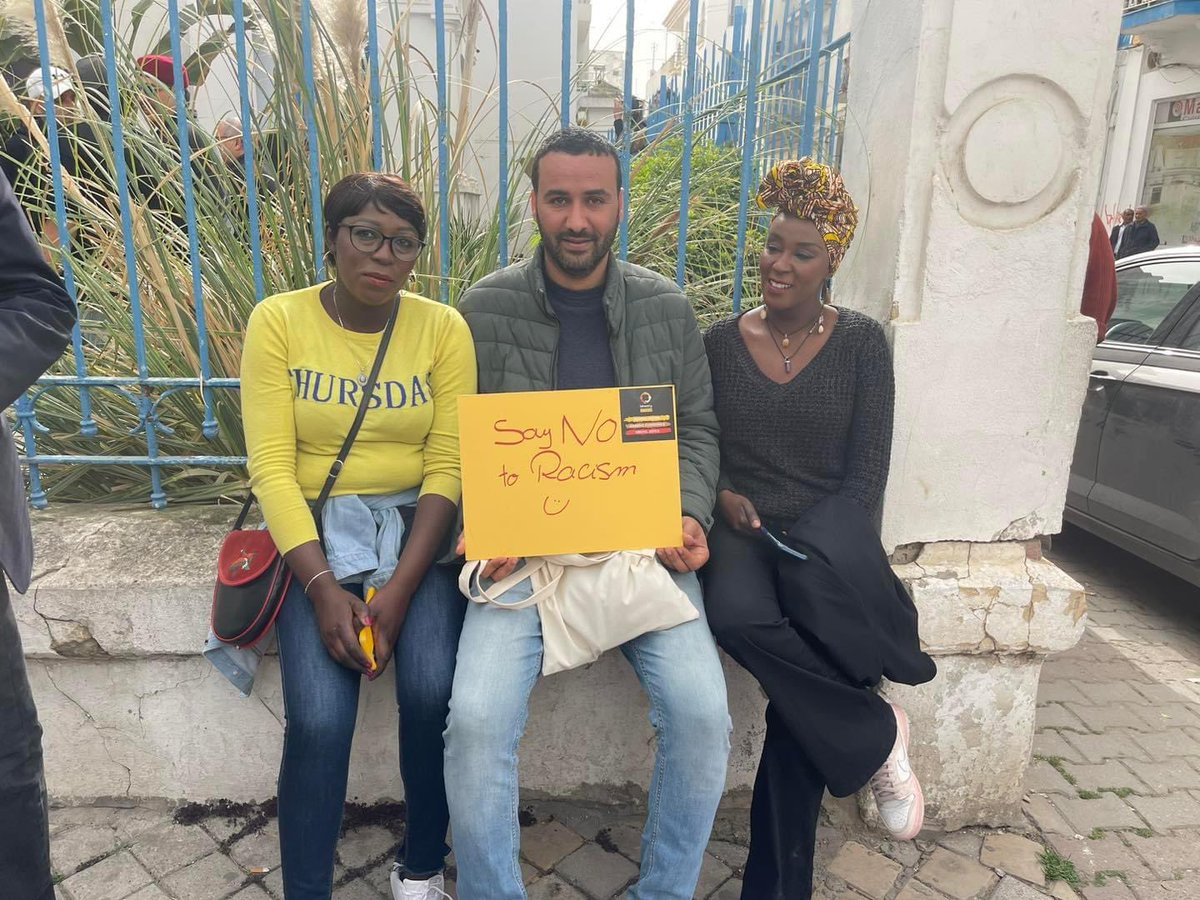 Nath_Yamb's tweet photo. Merci à tous ces Tunisiens et toutes ces Tunisiennes qui revendiquent leur Africanité en protestant contre les propos racistes de leur président, et contre les discriminations et violences dont sont victimes les ressortissants sub-sahariens. https://t.co/b2zbuZVa28