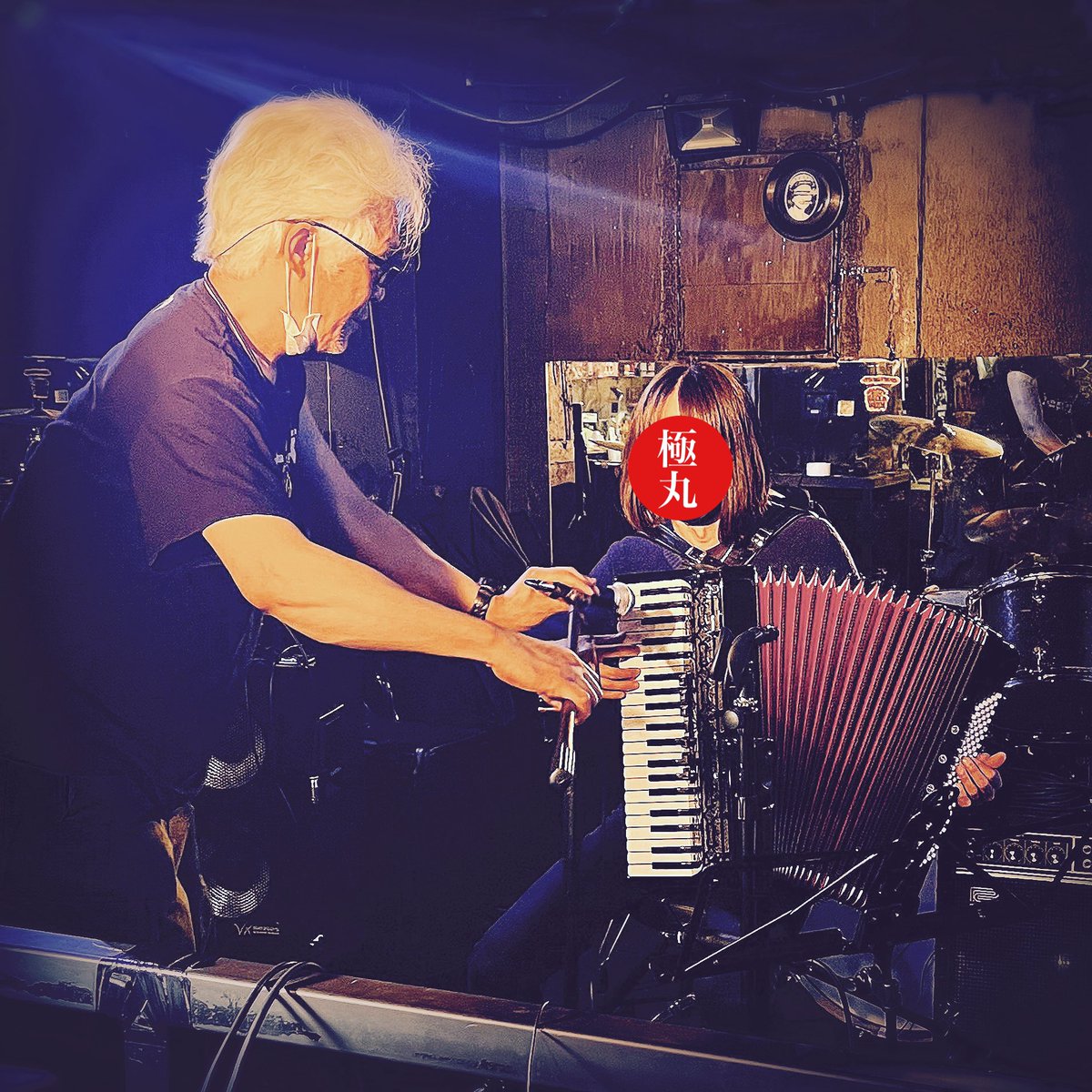 tomas69b's tweet image. ちょっとひと息✨
🍹🥩(￣▽￣;)💨ﾌﾞﾊｧ
ルナティック雑伎團🦇
レコーディング超快調♪
皆様楽しみにしておいてね~⚡️
ランブルの正式レコ発も
後約１ヶ月‼️こちらも
諸々お土産あるからお楽しみに🦉
さぁー…

飲んで寝る‼️w
#lunaticcircus🦇 #供養 #rumblesession🦉  #fireowl🔥🦉