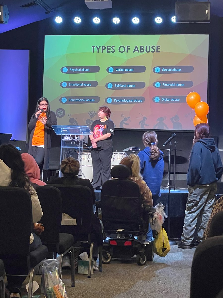 cabrillohssc's tweet photo. I’m worth it! Youth conference was empowering and provided so many great resources. 
Thank you @WomenShelterLB 
#healthyrelationships #proudtobelbusd #wellness https://t.co/UH0IrpjTni
