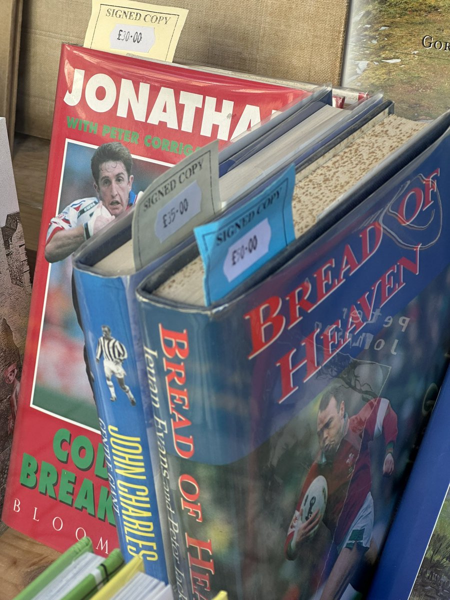 to top your day off <a href="/JiffyRugby/">Jonathan Davies CBE</a>  Saw a signed copy of your book £20 cheaper than <a href="/ieuan_evans14/">Ieuan Evans MBE</a> book in the window in a book shop in Hay On Wye today.  kick a man when he’s down - sorry bud.  #fml