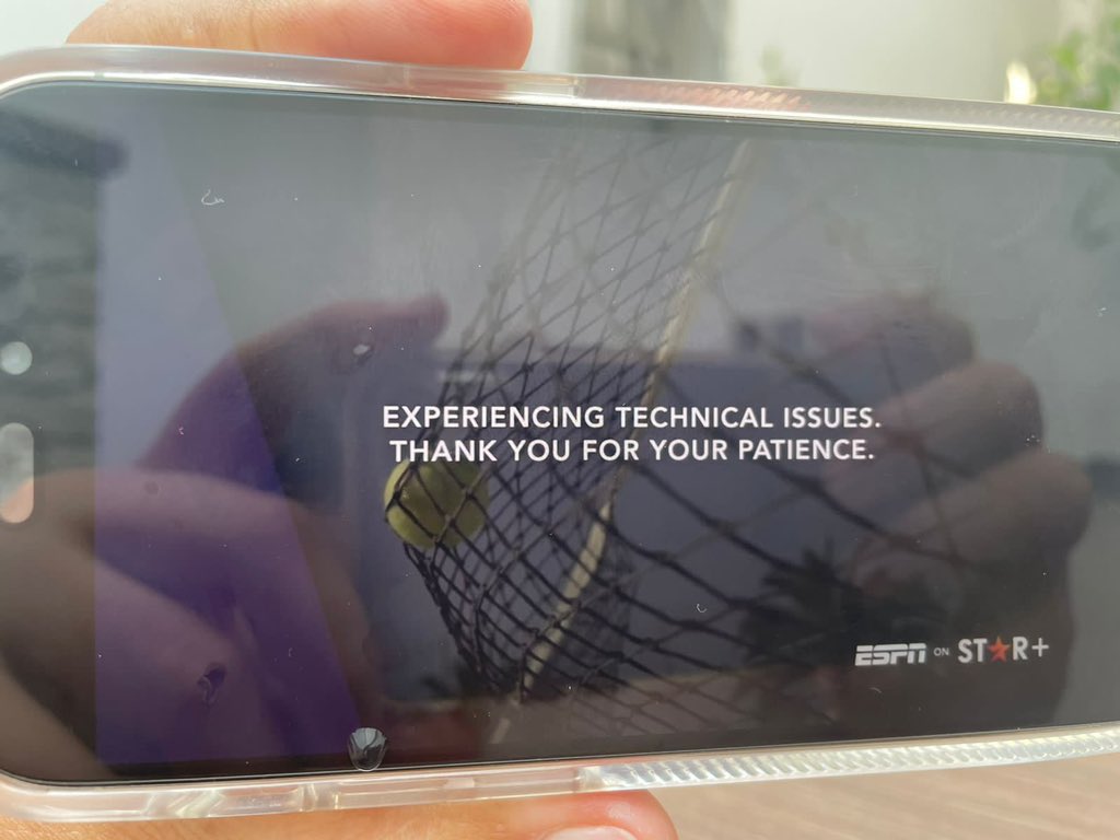 JoseCortesH's tweet photo. Me encanta los servicios de premium de @StarPlusLA y @espn y no me pude ver el partido del @LFC 😡 https://t.co/CwJjQrBrfX