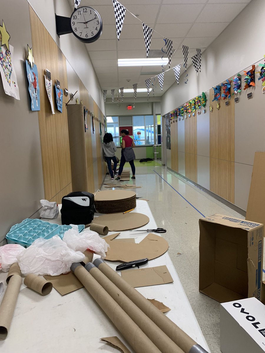 YourDigitalLBR's tweet image. Oooo Bearcats🐻🐾! WHAT a day!!!! We competed in the Cardboard Challenge at Thornton today!!! We didn’t win but we had fun!!! Thanks for hosting TES!!! #cardboardchallenge