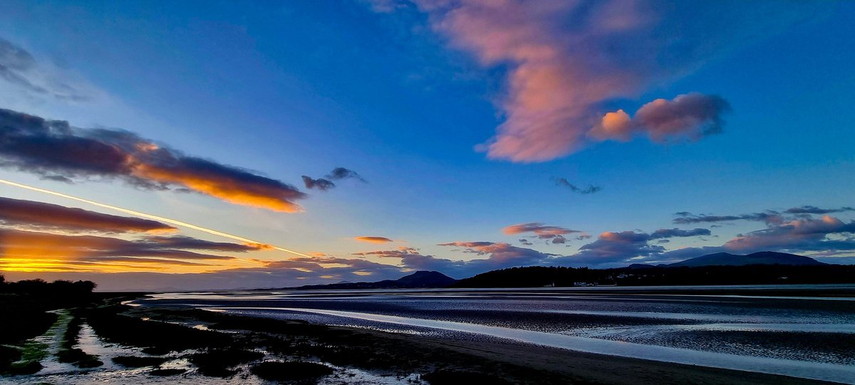 Two views of #YnysEnlli #BardseyIsland from the end of the #LlŷnPeninsula at Mynydd Mawr, followed by two views of #sunset across the River Dwyryd estuary at low tide on the other side from #Portmeirion