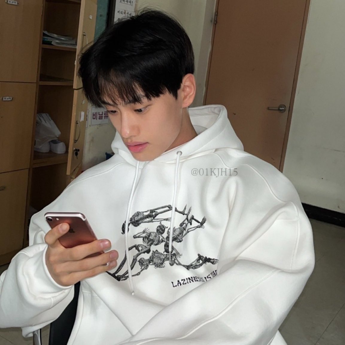 zb1 do dia on Twitter: "KUM JUNHYEON https://t.co/b0KBAbygCz" / Twitter