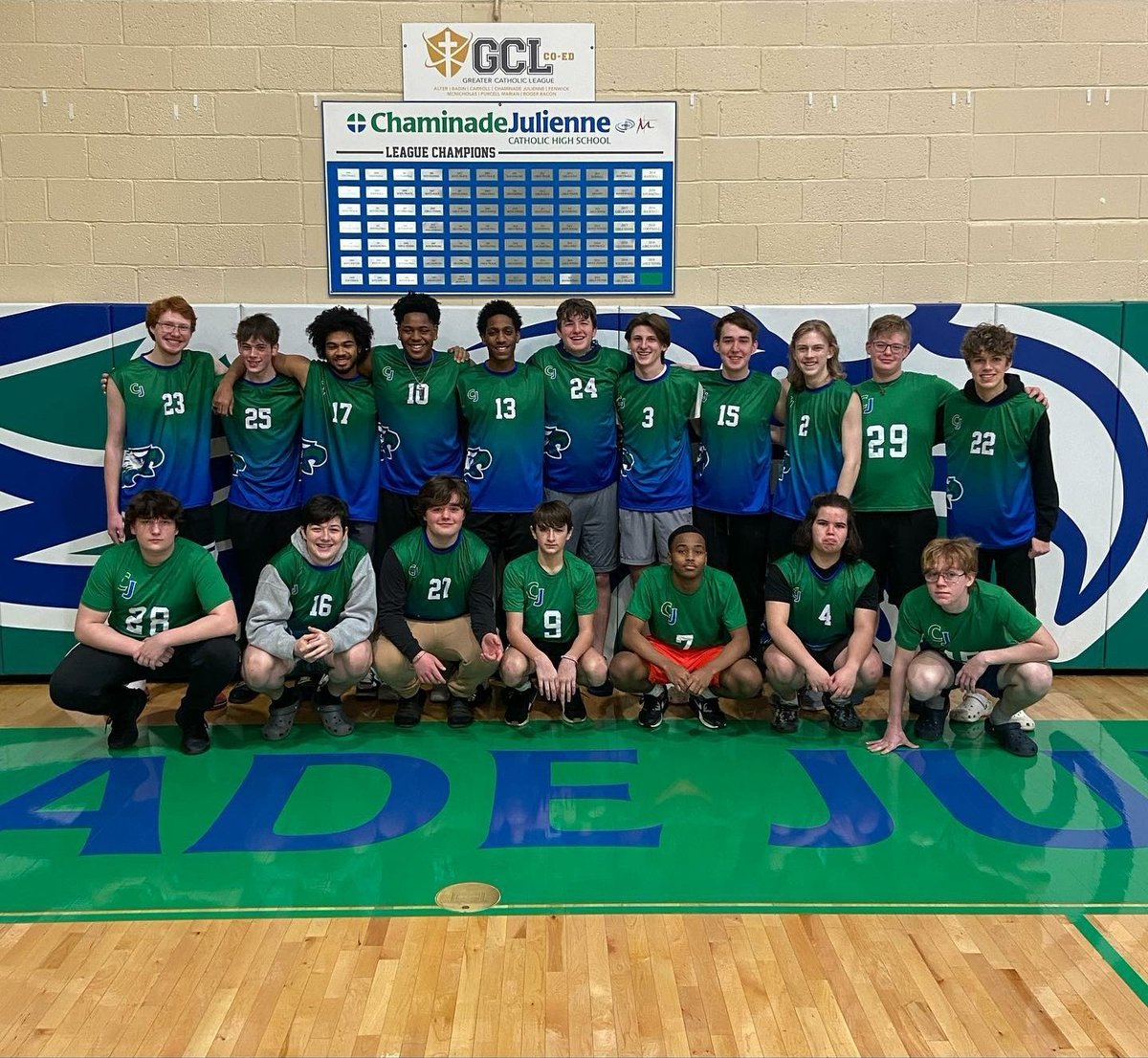 CJMensVBall's tweet photo. Volleyball season begins NOW!!

Our guys spent their Saturday completing positional training, received their uniforms, learned what it means to be an Eagle 🦅, and reflected on personal and team goals.
#DayONE #goeagles #respectful #tough #thankful https://t.co/D8Rlx4Vz6h