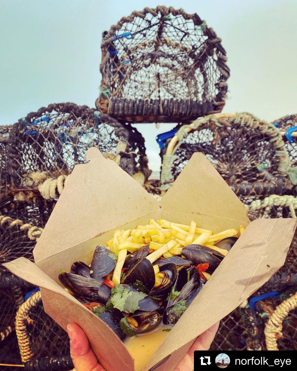 The Mussel Pod tweet media