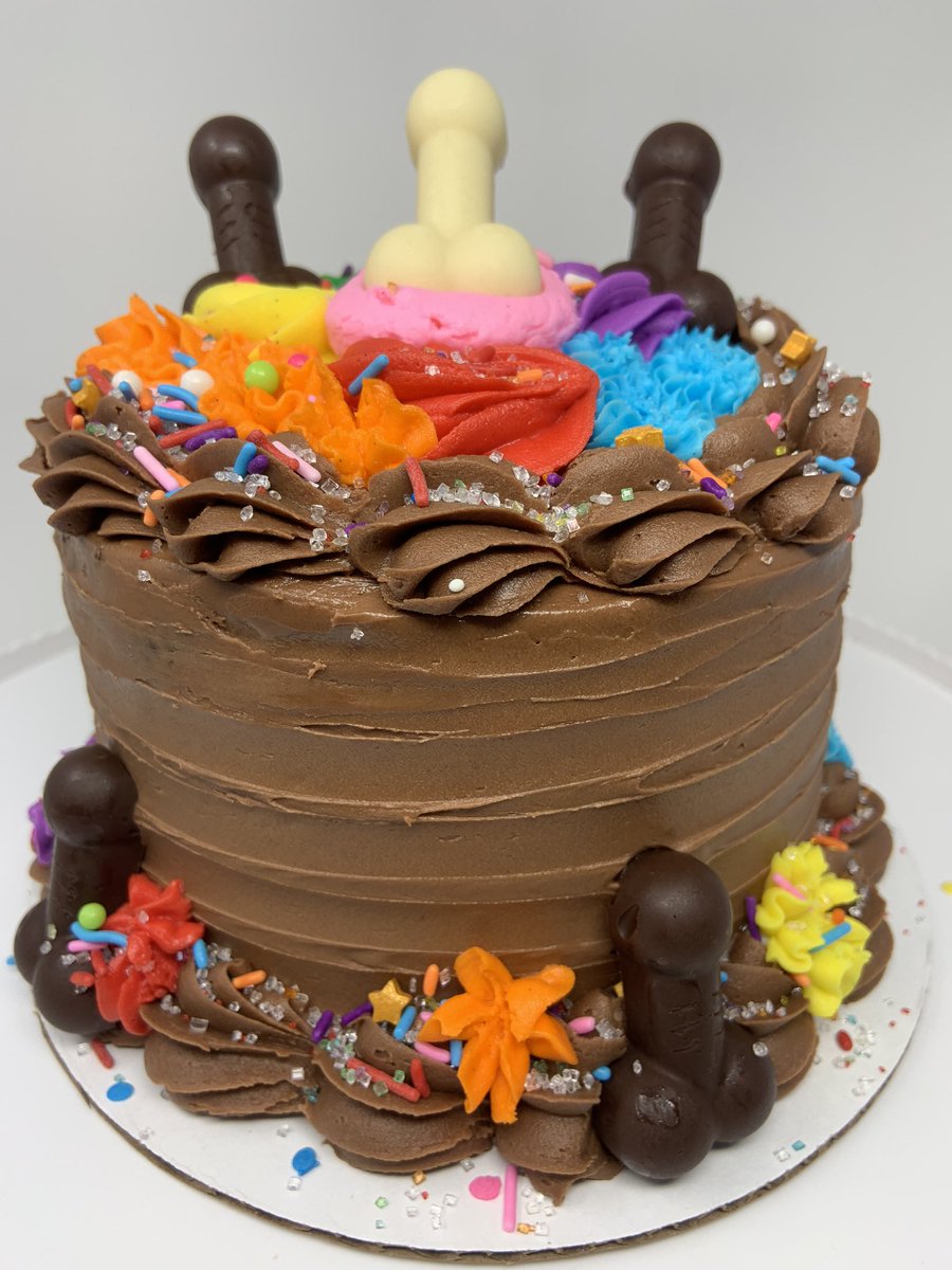 I’m not sure my mom would be proud of this cake.
#custom