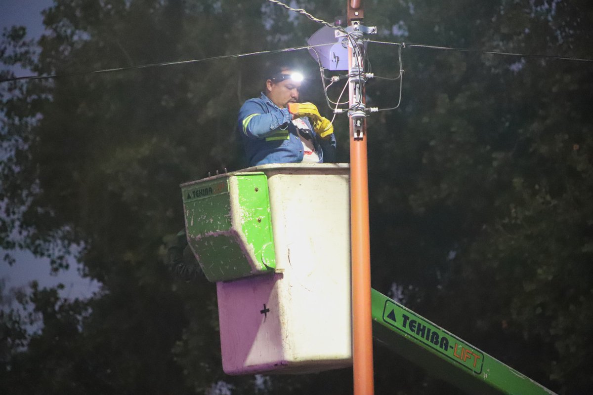 Realizamos una amplia Jornada de Recuperación de #EspaciosPúblicos en la Avenida #Ixtacala, con todas las áreas de la administración.
Sigamos mejorando cada espacio de nuestro municipio.

#NuevoGobiernoNuevasIdeas