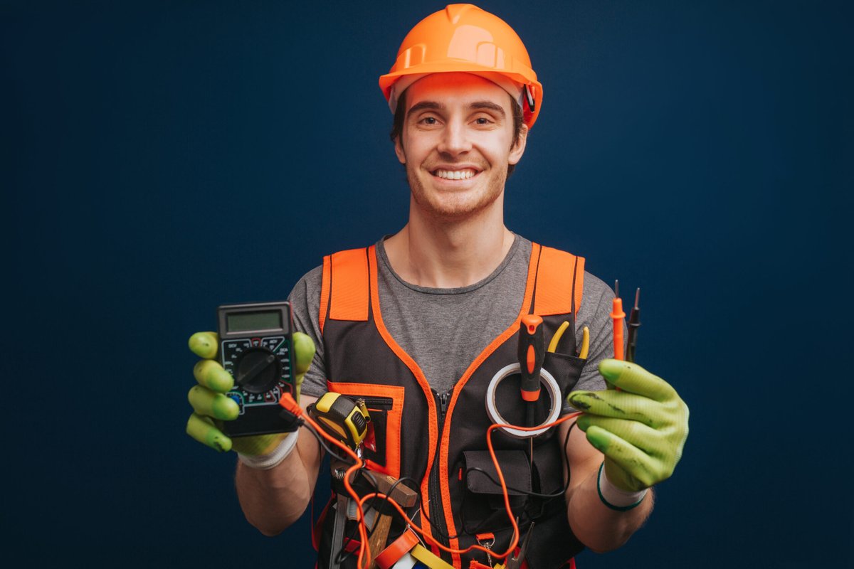 How To Locate A Handyman Electrician In Reseda Los Angeles topcollegepapers.net/how-to-locate-… #topcollegepapers #atsocialmedia