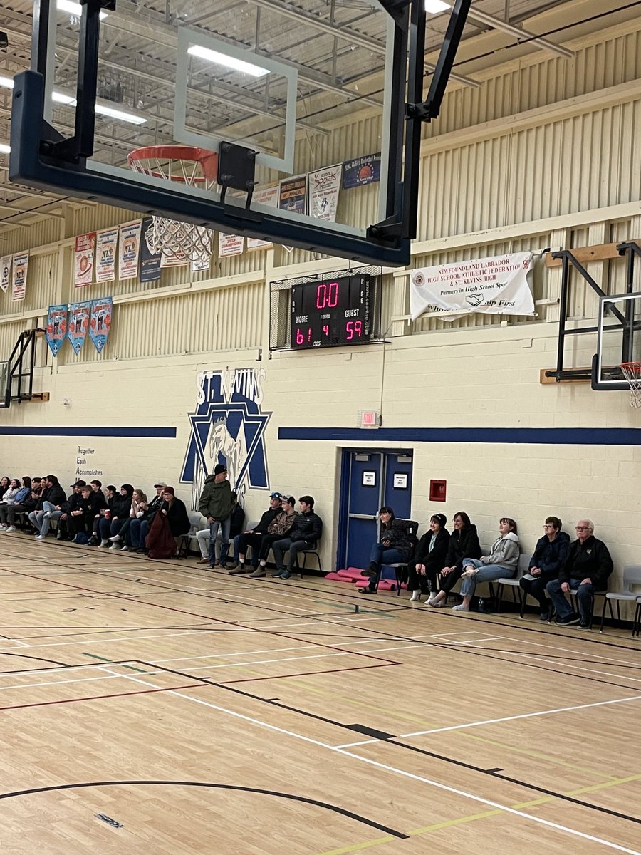 And they win by 2 🥳 ⁦<a href="/StBonaventures/">St. Bon's 🇨🇦</a>⁩ ⁦<a href="/StBonsAthletics/">St. Bon's Athletics</a>⁩