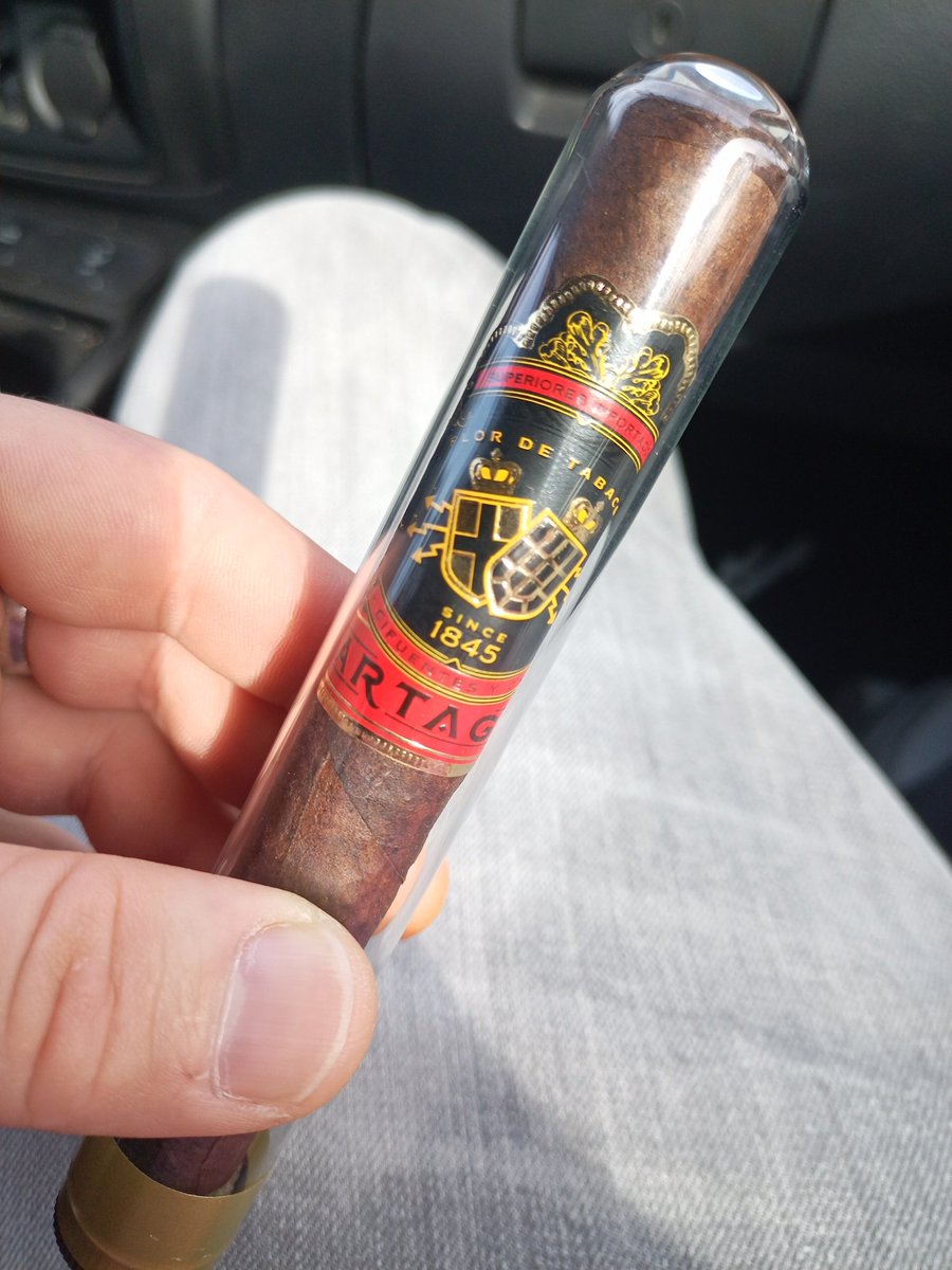 Eric_D____'s tweet image. Had to visit the cigar store..