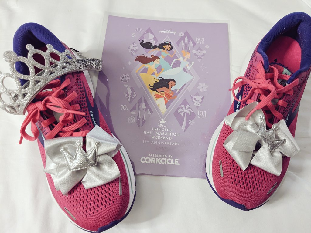 JStoces's tweet photo. #runDisney Let's do this! https://t.co/BkE2c8WFpL