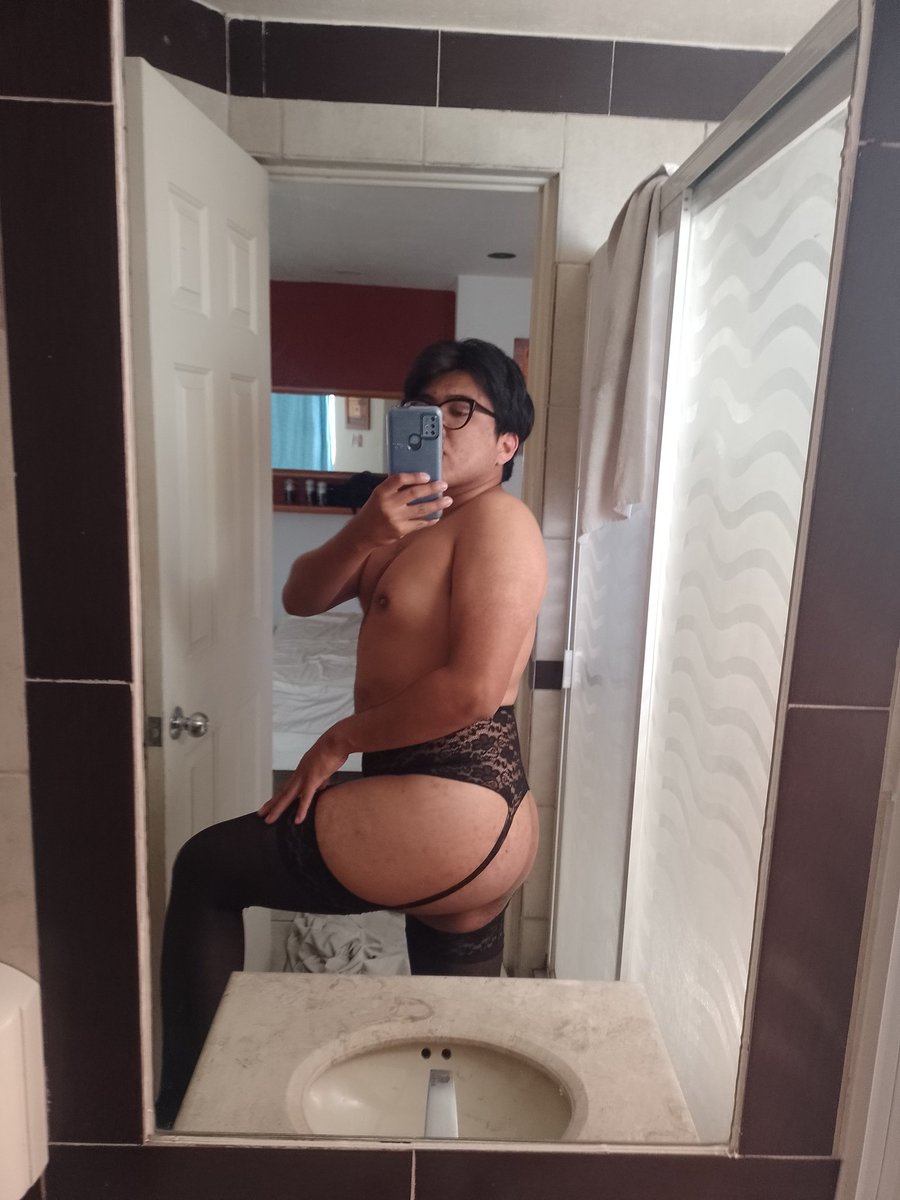 la insaciable 🔥 tweet media