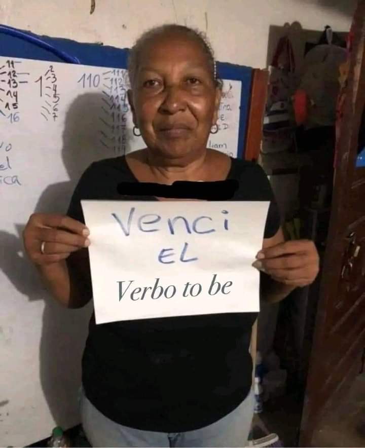 PepeCalls's tweet photo. Yo cada que digo una mínima palabra en inglés: https://t.co/Vgg326iR9A