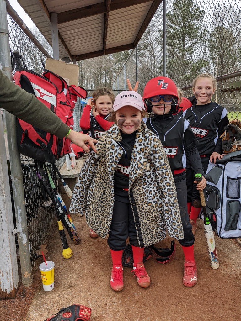 Pepvols3's tweet image. First tournament of the season and earns the daddy hat! #GoForce #7U @Vol_Baseball