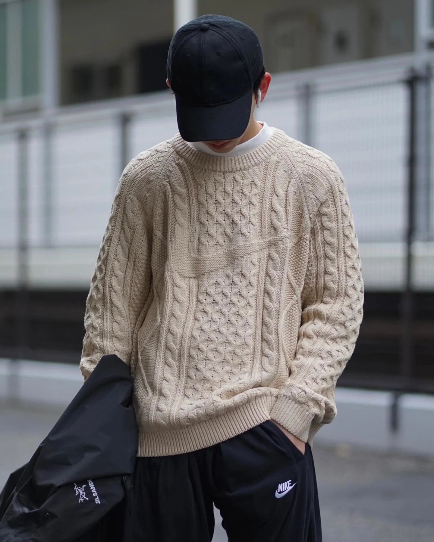 Beneficiario Ejército matraz JustFreshKicks on Twitter: "Over 40% OFF + FREE shipping on the Nike  Sportswear Cable Knit Sweaters Link -&gt; https://t.co/FplwU9fwq7  https://t.co/7fCBYx4ohX" / Twitter