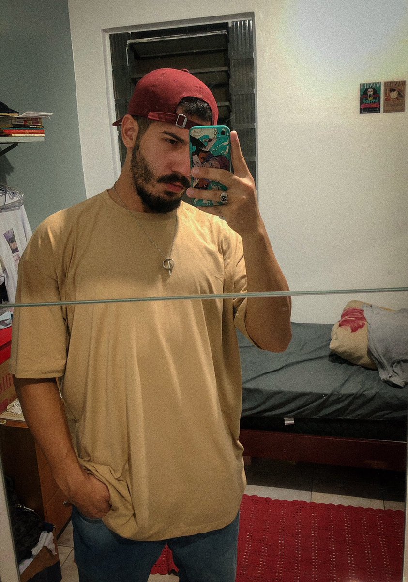 HelryR's tweet image. camiseta oversized é tudo de bom