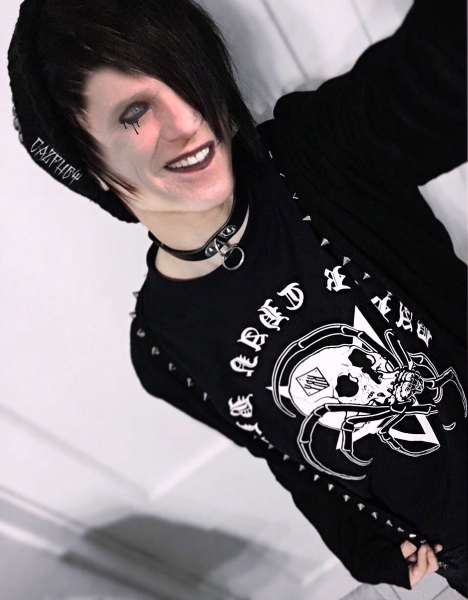 MrMiscabbage's tweet photo. It was just a phase, ok. #EmoDave https://t.co/rJo6fjHRfS