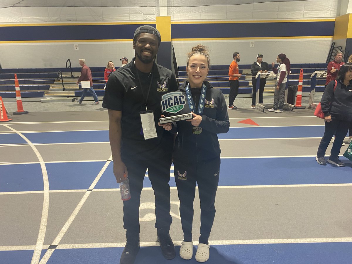 DefiCollegeXCTF's tweet photo. 4th place in the 60m
1st in the 400m
A GUTSY 2nd place in the 200m.

Congrats on EARNING Female Sprint Athlete of the Meet Lisa-Maria👏🏾👏🏾👏🏾 https://t.co/xZ4RJEoZmU