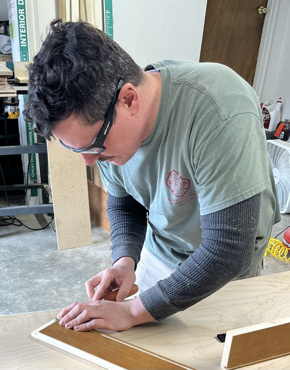 9367LLC's tweet photo. Chad adding the craftsmanship to some new custom drawers we’re working on for a customer. https://t.co/Rq5YJgrxhU