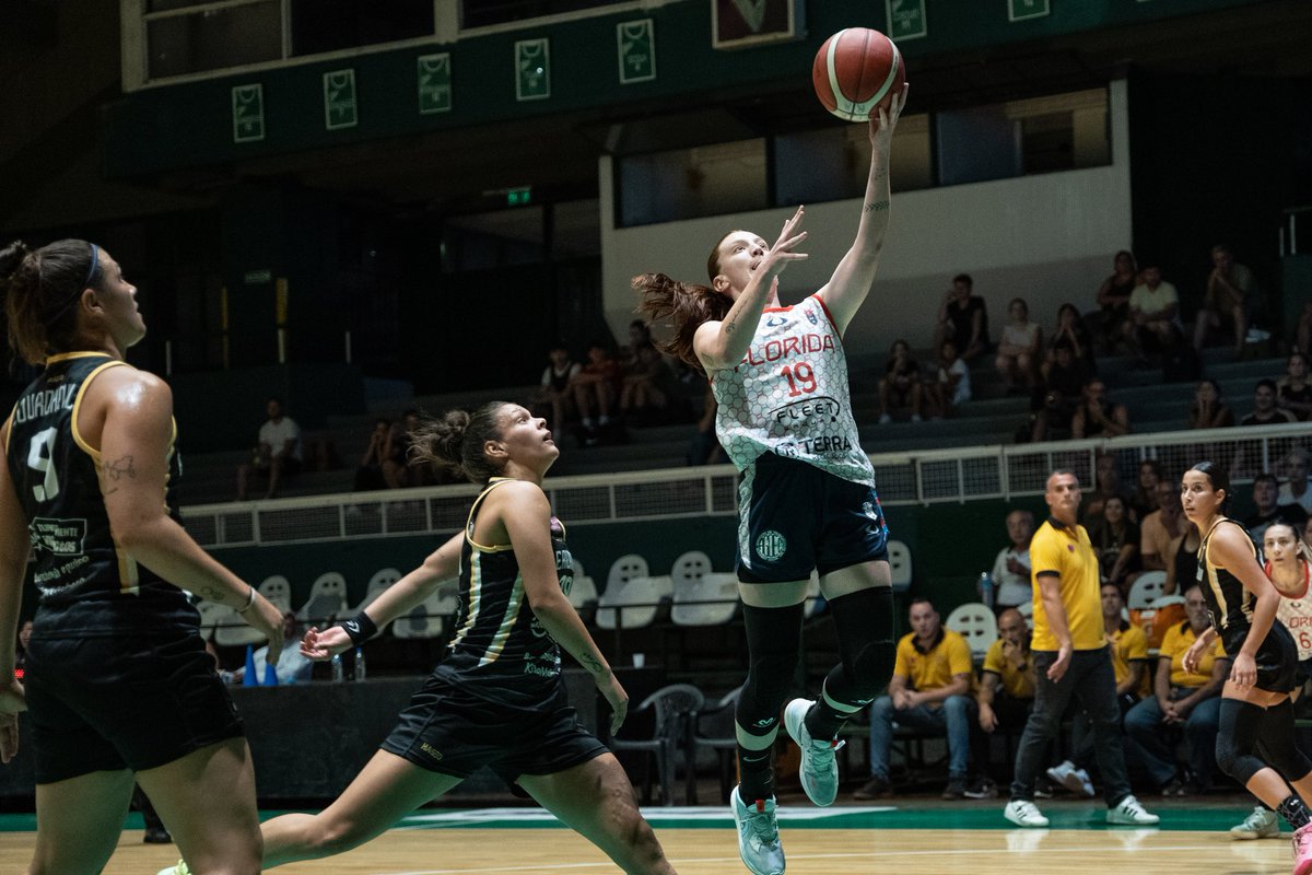 A pensar en la localía ✊🏻❤💙

Florida no pudo ante Berazategui en la primer semifinal como visitante.
El próximo Viernes habrá revancha en tierra 🐙.

📸 Tamara Toral

#SOMOSFLORIDA
#ELORGULLODELBARRIO