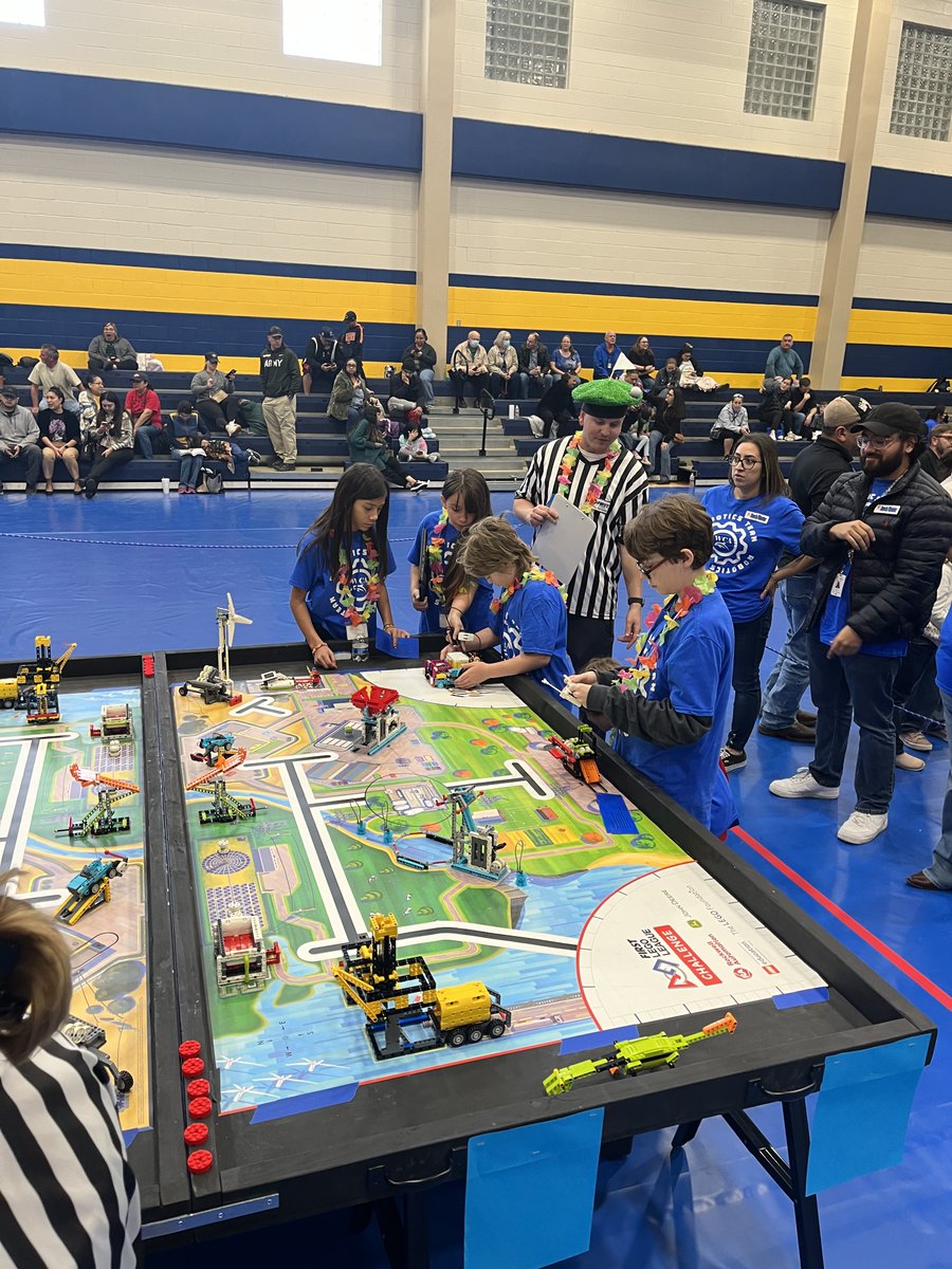 WCA’s very first robotics team made the trek to Comfort today to participate in their very first competition and guess what?! THEY ADVANCED TO REGIONALS!!! We are SO proud of our kids & coaches! #DolphinPride 🤖🐬🏆
