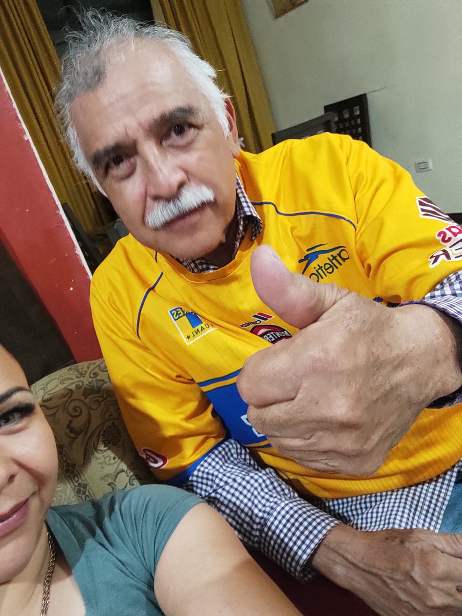 dyacardona's tweet photo. #carnitaasada,@carbonelbarbon ,@telediariomty#carnitaasada, Deyanira Cardona https://t.co/224q71Anob