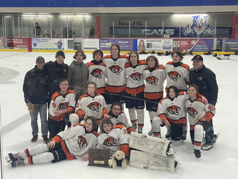 FarmingtonFYHA's tweet photo. Congratulations to the Bantam A team for not only being the District 8 regular season champions but also winning the District 8 tournament!  They have secured a spot in the top 32 teams and will play in the Minnesota Hockey regional tournament next weekend in Shakopee https://t.co/aFghmzBIDf