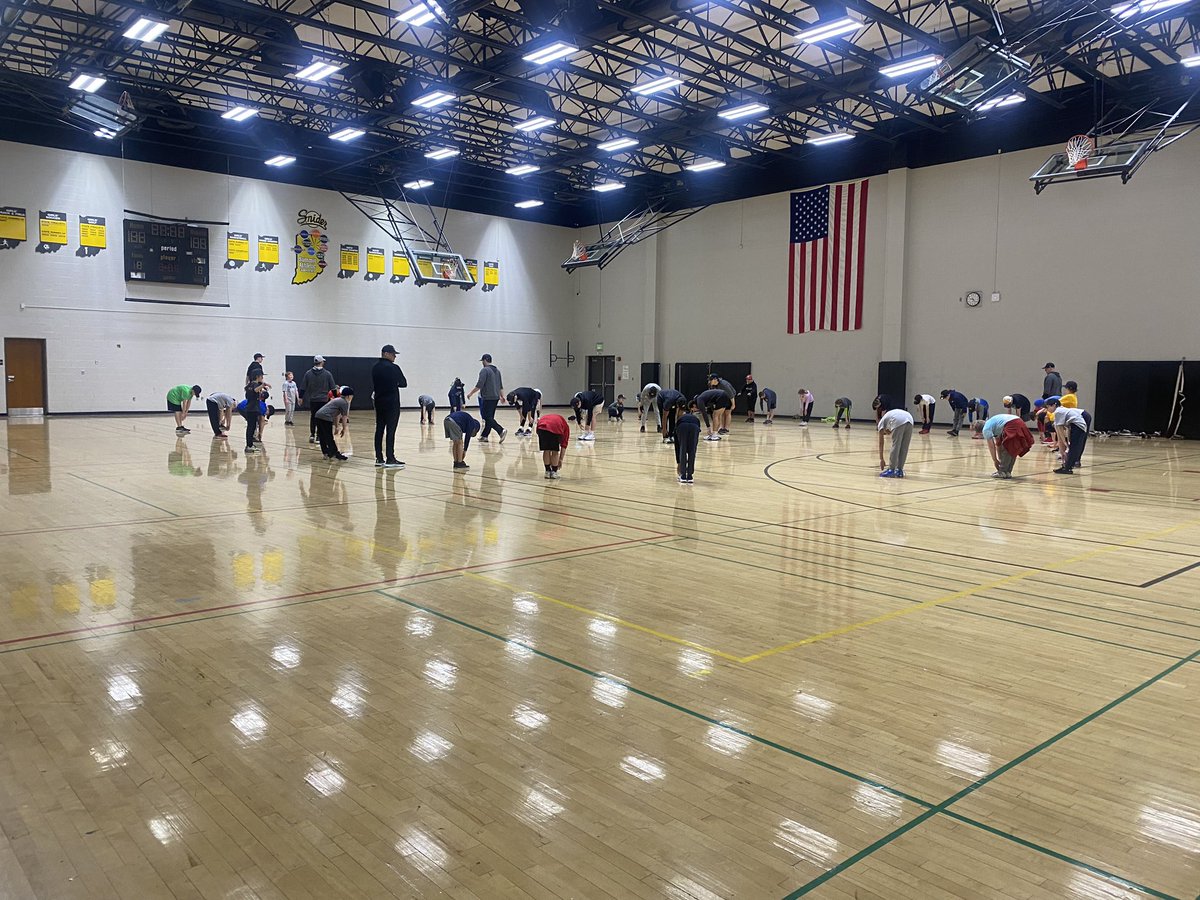 Angie_Lockhart7's tweet photo. Thank you @fwsniderbb for an awesome camp today! Cole has a great time. The student athletes did an amazing job with all the kids. @SniderAthletics https://t.co/pISg6aUR5u