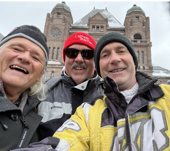 davidchiarelli's tweet photo. #WelcomeBackDoug #ItsAboutEverything #OntEd #Toronto 🍁✊🍁 With #Oecta Exec's Rene Jansen in de Wal y Dean Demers at The QP Ford Protest today! Renes running for Prez, Dean 2nd VP at This Year's March AGM @davidchiarelli 👍👍👍 https://t.co/qNInRRQlQf