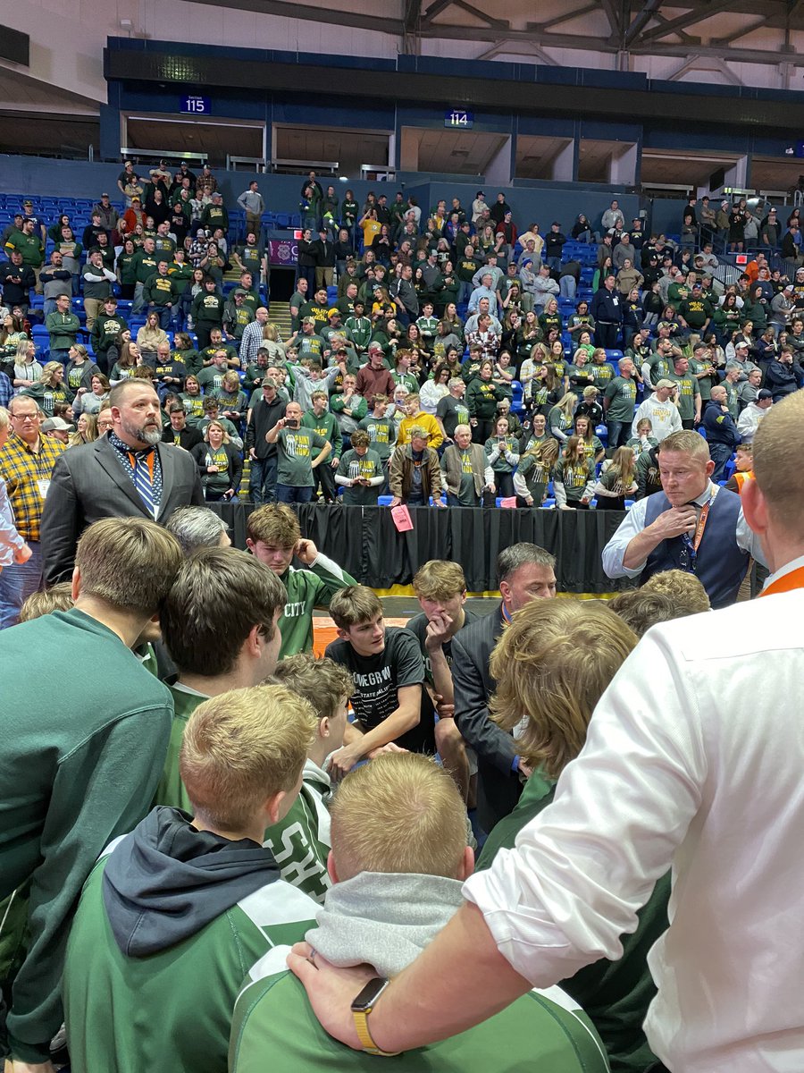 FreePressSports's tweet photo. Coalers are State Champs beating Yorkville Christian 32-31 in 1A dual team. Coach Mark Masters thanks his wrestlers for first 1st for CCHS https://t.co/kwCu5GE40A
