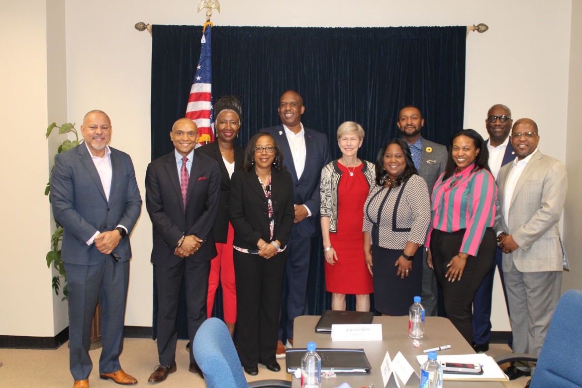 Delighted to be among strong key leaders. We had the pleasure of being apart of Congresswoman ⁦<a href="/DeborahRossNC/">Deborah Ross</a>⁩ Black Corporate Roundtable with leaders representing various industries. Topics included workforce development, HBCUs, DE&amp;I &amp; challenges facing our industries!