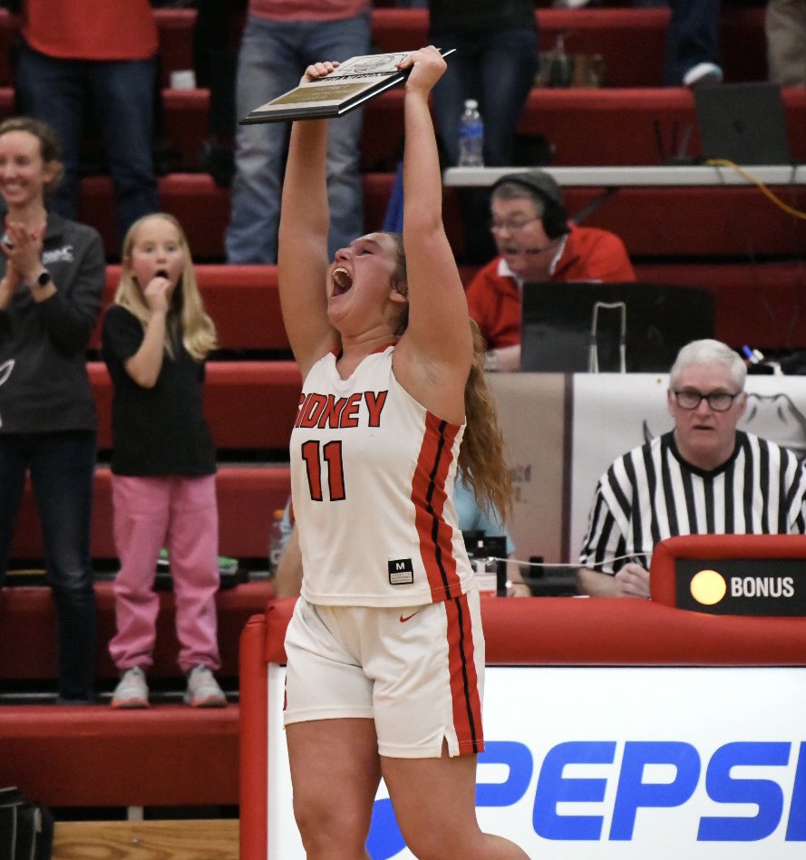 Sidney_Raiders's tweet photo. Congratulations Lady Raiders! #TheRaiderWay 
♥️🤍🖤 https://t.co/HQ35fZaMjI