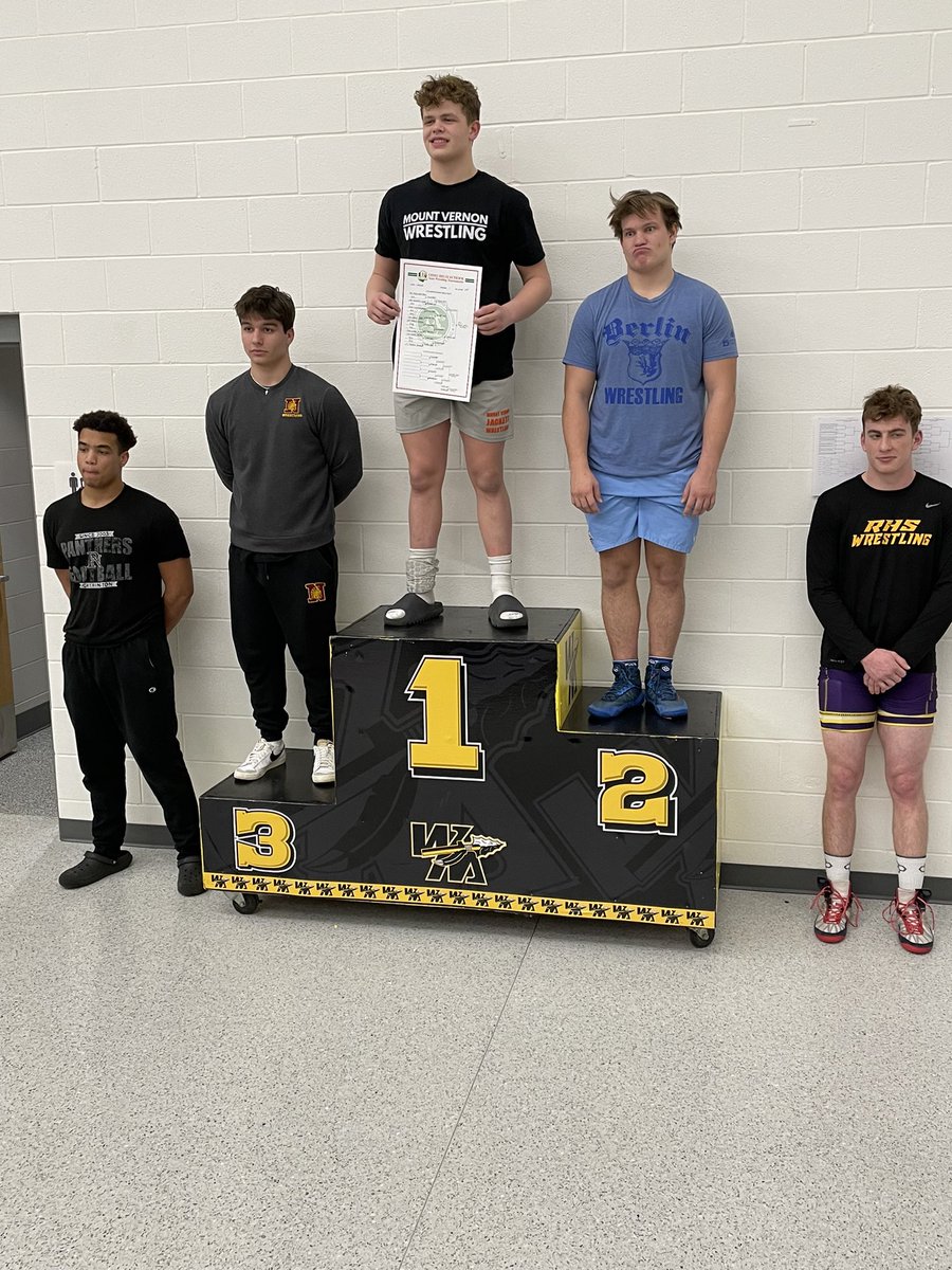 🔥Steven Schulze - 4th Place. Sectional Placer and District Qualifier 💪🟣🟡 #HEA #ReynProud