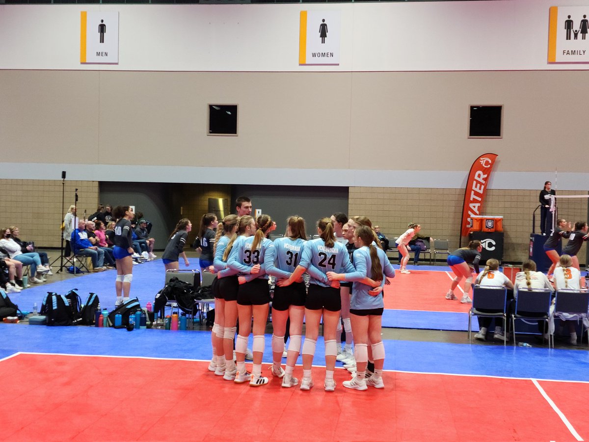 Thank you to my coaches and teammates for a great weekend @ Triple 👑. 3rd place in 15's club. Lots of fun and growth this past weekend. Also, thanks to all the college coaches who took the time to come watch all the amazing talent on display. <a href="/VCNebraska/">VCN</a> <a href="/VBallrecruiter/">Kara Hill</a>