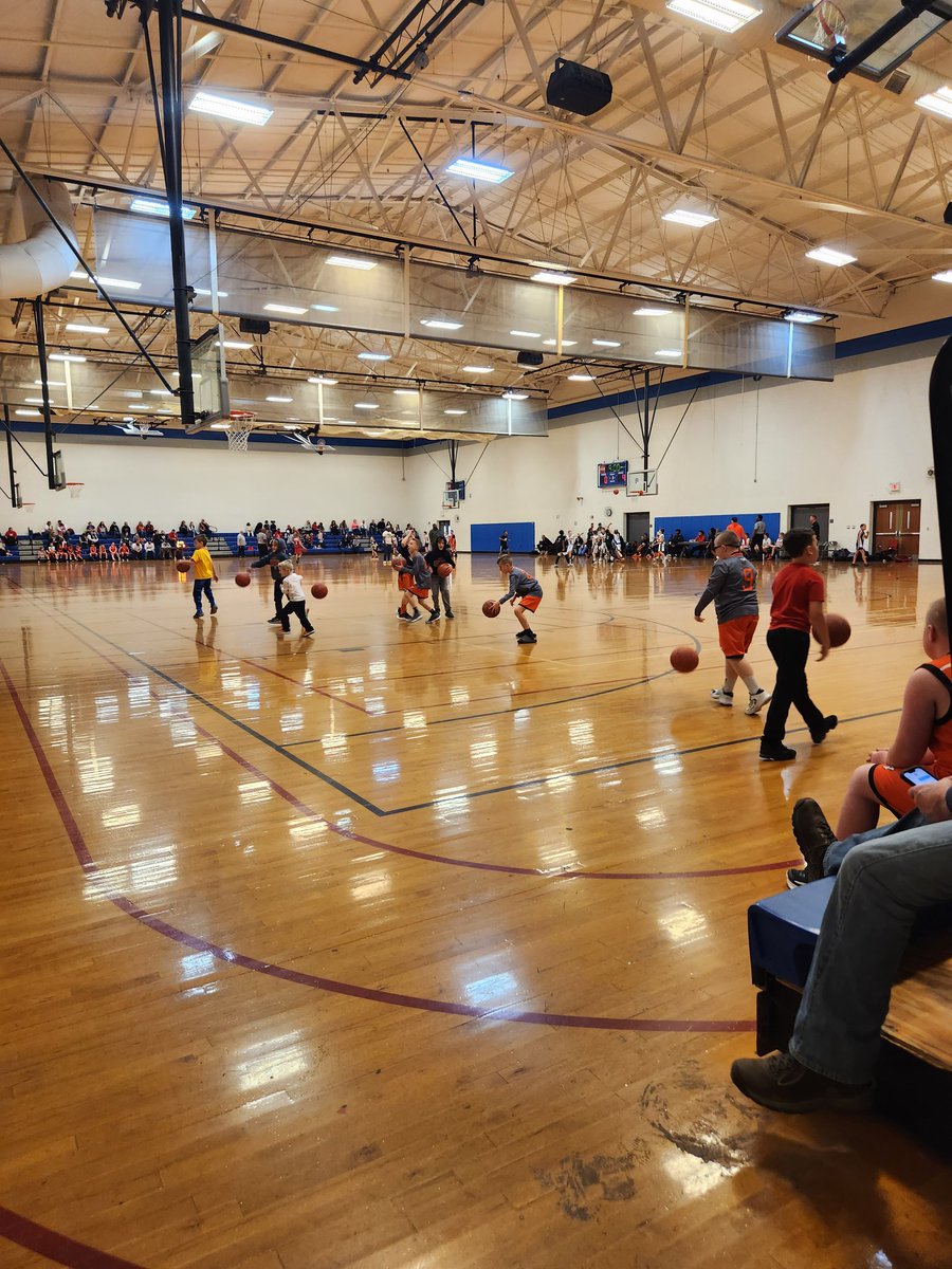 tsief5's tweet photo. 2 quick ones this afternoon at Central Crossing HS in Grove City. #TheComets
High School Gym #31
Auxiliary Facility #32 https://t.co/kHibcao8JX