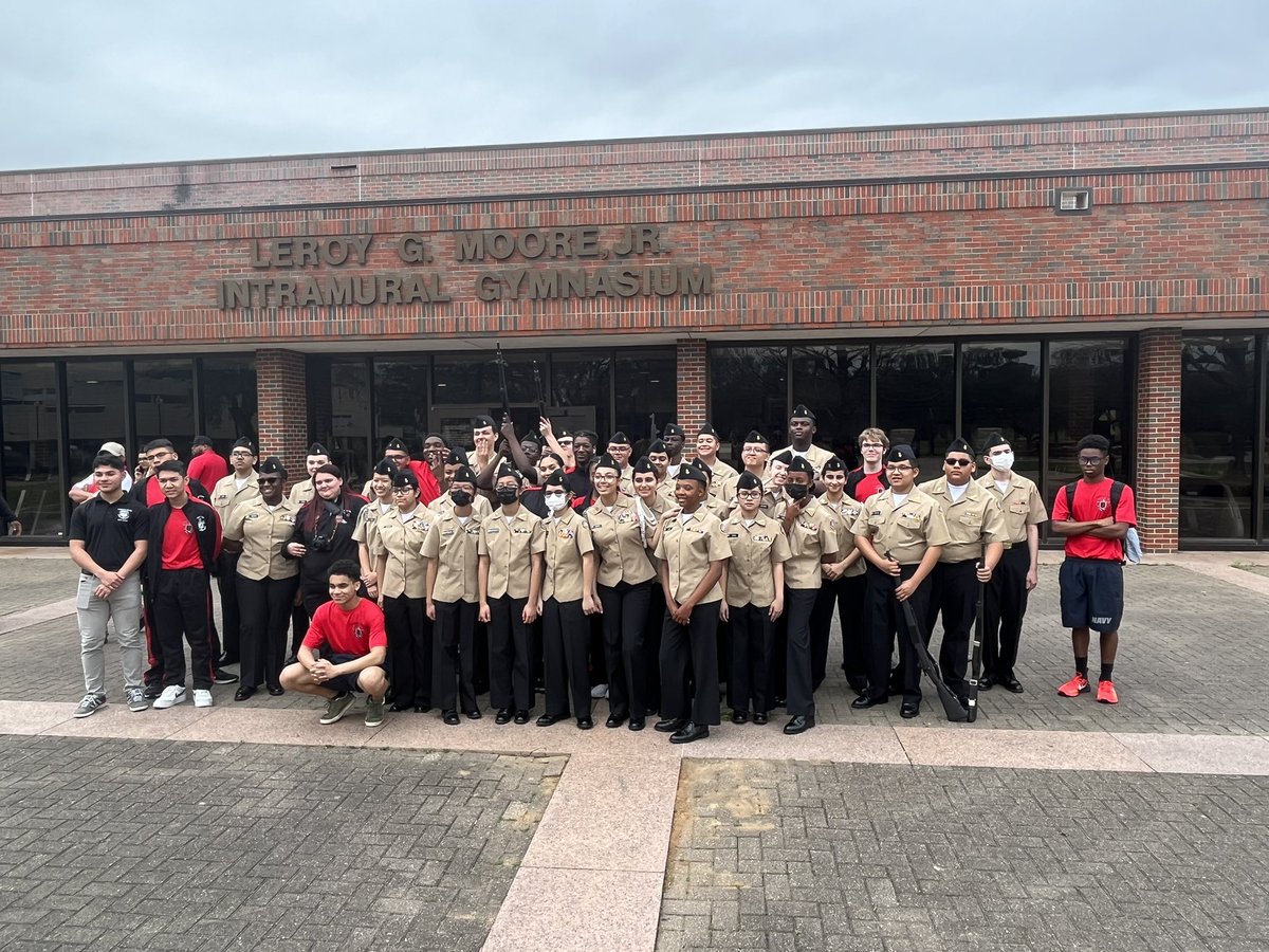 SFAHS_Bulldogs's tweet photo. Congratulations to our cadets for competing today at the state JROTC meet. They did an amazing job in the drills! #exceptionalstudent #ALLIN #BulldogPride โค๏ธ๐ค๐พ https://t.co/ZInACRYfoF
