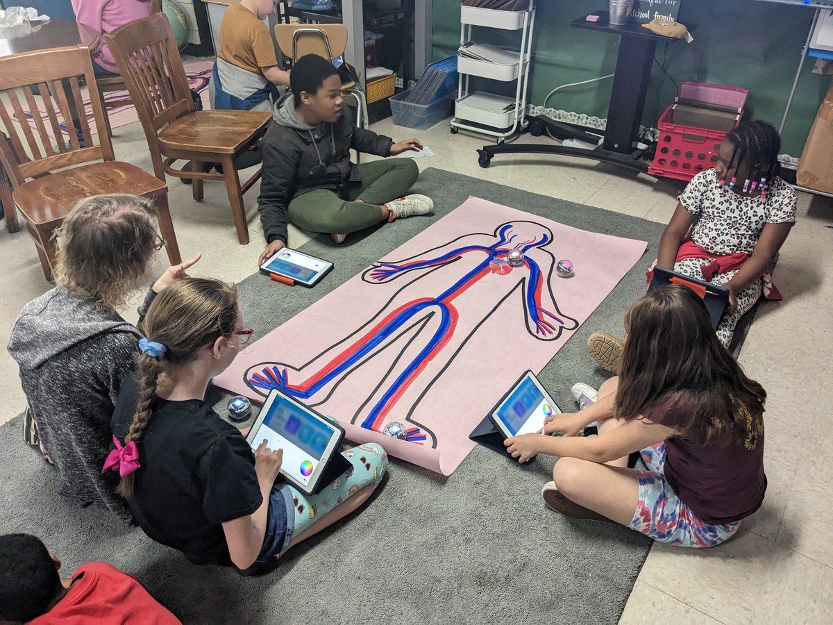 WHITNEY HERNANDEZ tweet media