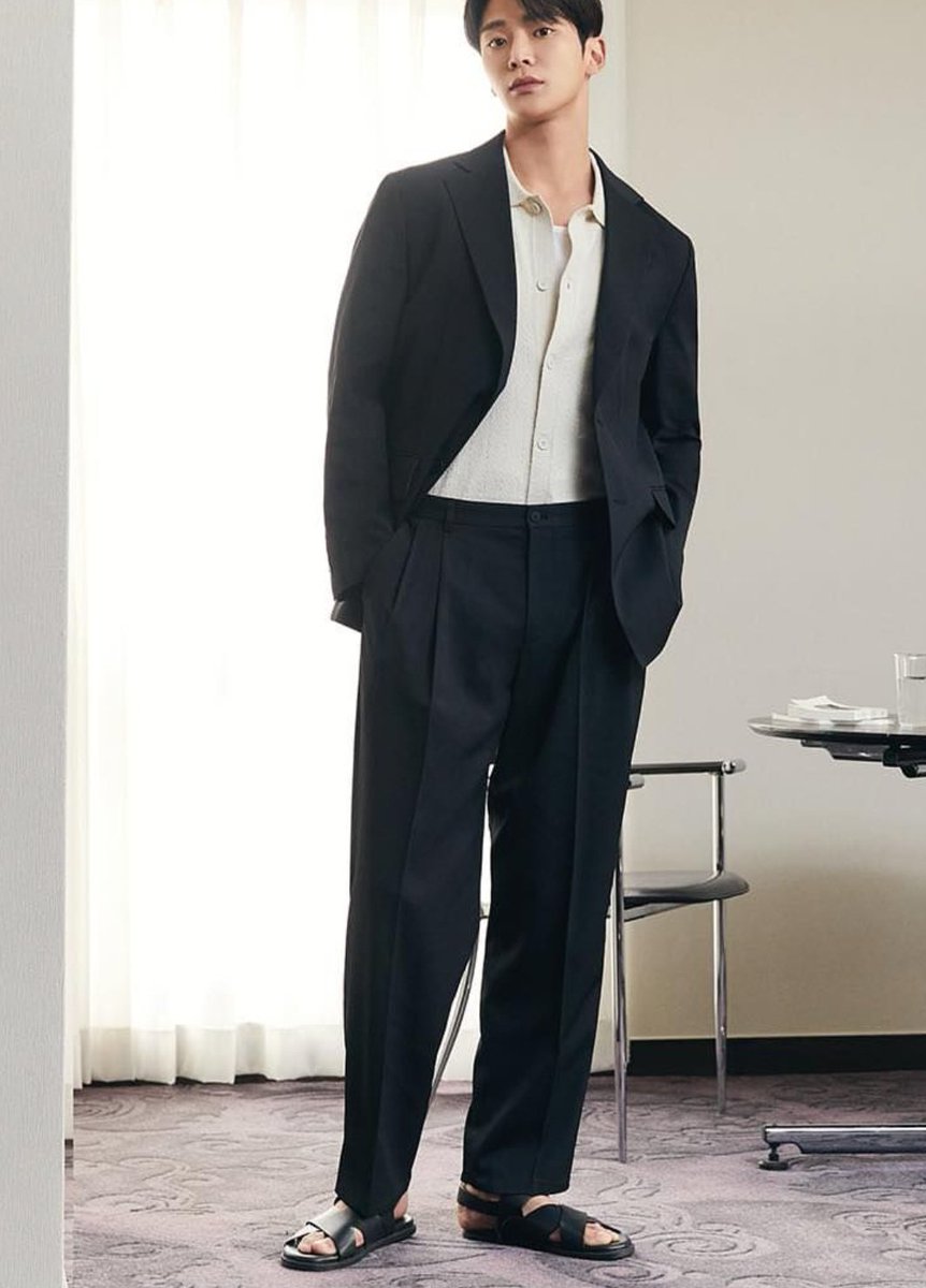 unholy_rowoon's tweet photo. More foot content for me https://t.co/AzF8DkwHDK