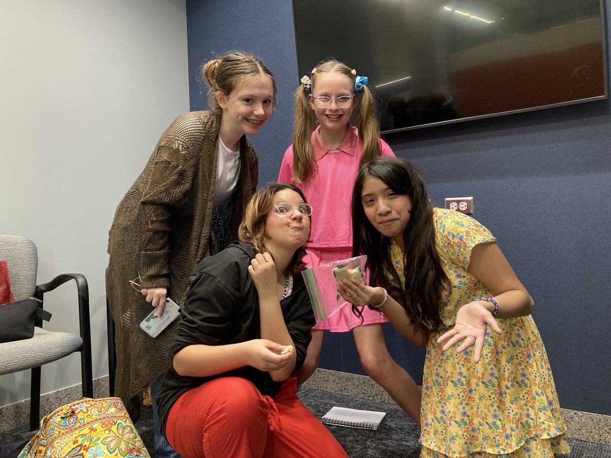 Pin Oak Odyssey of the Mind 6 Racoons! Definitely fulfilled the “Overly Dramatic” requirement! 💙💙💙 #pinoak  ⁦<a href="/pinoakms/">Pin Oak Middle School</a>⁩   ⁦<a href="/PinOakPTO/">Pin Oak Middle School PTO</a>⁩   ⁦<a href="/POMS_Principal/">Lindsey Vela</a>⁩