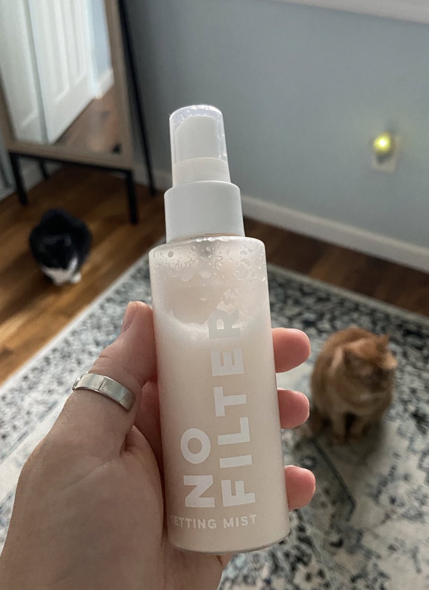 kylielane's tweet photo. Hi, @ColourPopCo this is some of the best stuff I’ve ever used, but the sprayer got clogged and now I can’t use it 🥺💔 updates to the sprayer coming anytime soon? https://t.co/gik1ou82IQ