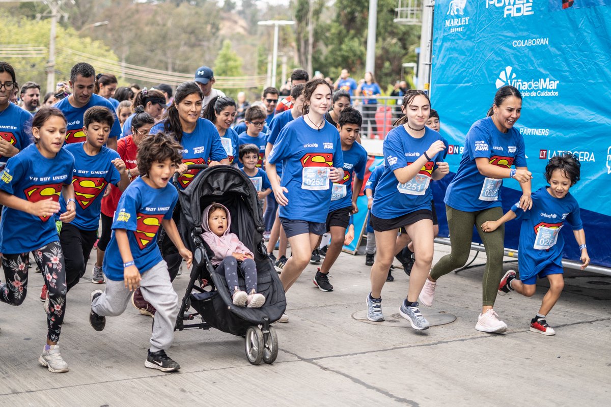 UnicefChile's tweet photo. Junto a más de 1.500 superhéroes despedimos el #verano2023 en la corrida solidaria #HeroesRun de #ViñadelMar 👇 https://t.co/aKMziaWQSz