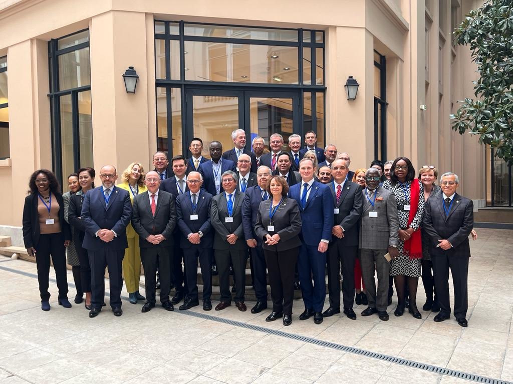 notaioliotta's tweet photo. @uinl_org @EUnotaries @ilnotariato abbiamo iniziato a Parigi il nuovo triennio del consiglio di direzione #notai #RuleOfLaw https://t.co/8kvY1uZlkk