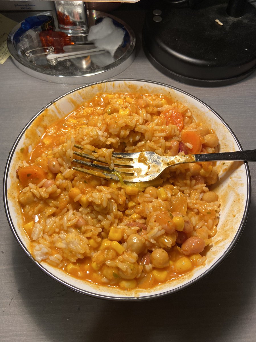 ageparsnip's tweet photo. @Memeulous First curry from scratch https://t.co/i4S24hDYYR
