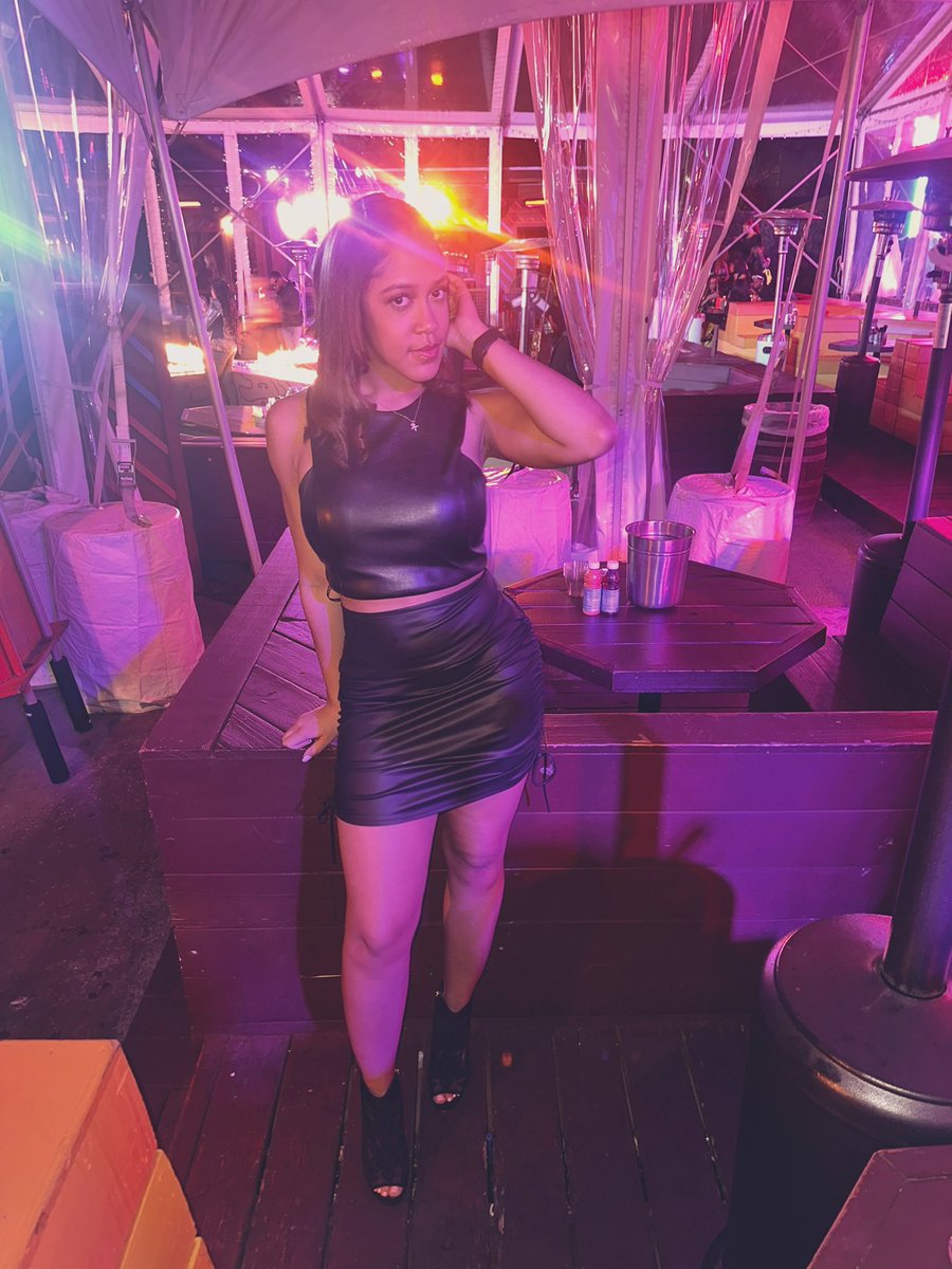 _kenzzy's tweet photo. Having me in your life>>>>> https://t.co/X1CeFnmkQh