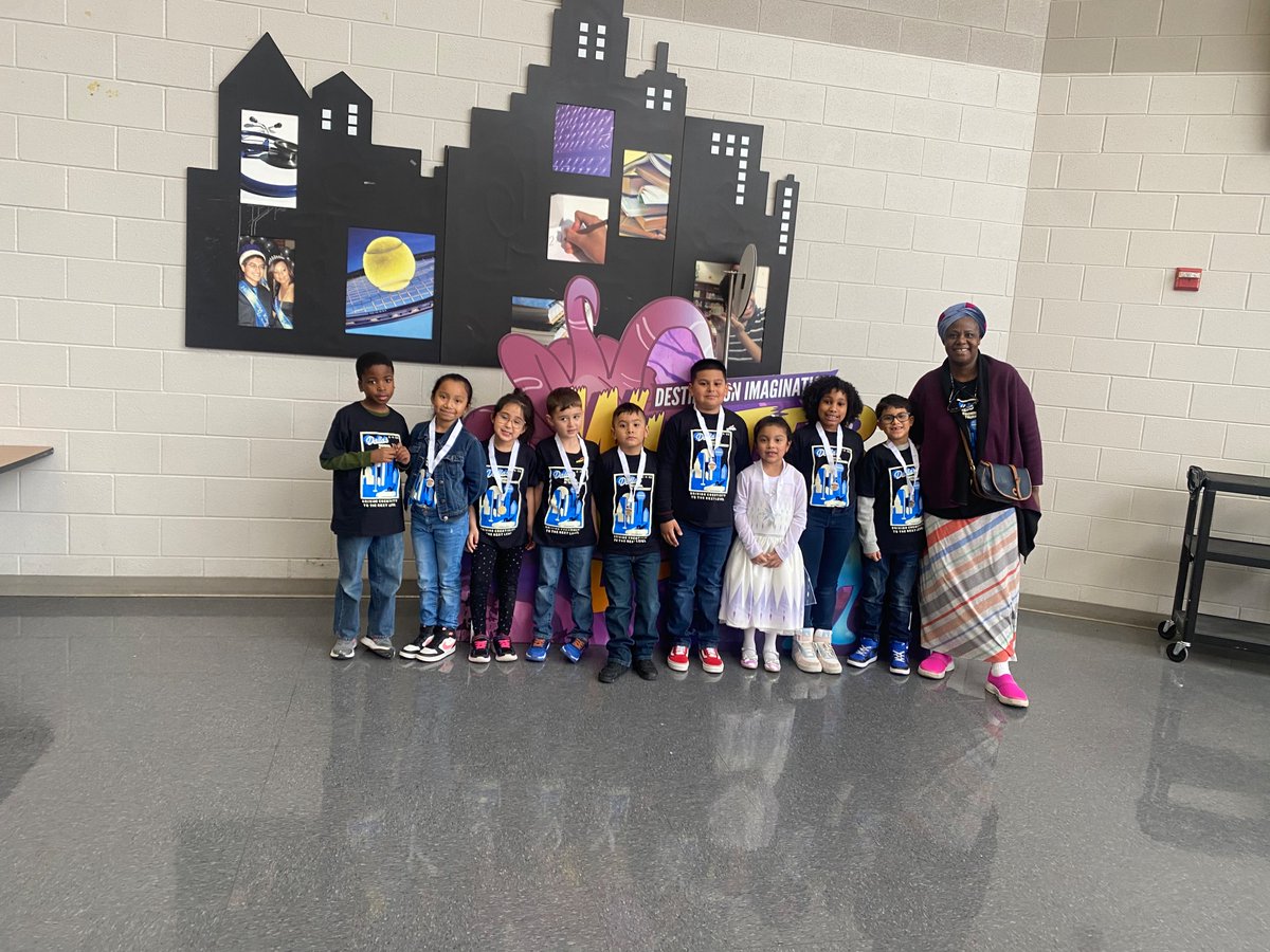 CailletLibrary's tweet photo. Caillet Tigers @ the Dallas Regional Tournament… Go Tigers! @shannontrejo @edwinflorestroy @FPCailletElem @DISD_Libraries @disdactivities @JuanCordobaDISD https://t.co/UORBtDdn9g